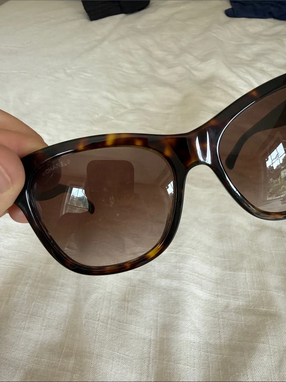 CHANEL Tortoiseshell Cat-Eye Sunglasses - Brown with quilted chanel case